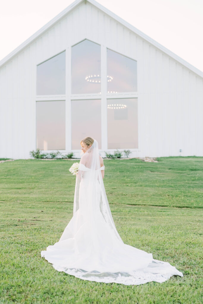 Classic Bridal Portraits At Montgomery Wedding Venue The Farmhouse