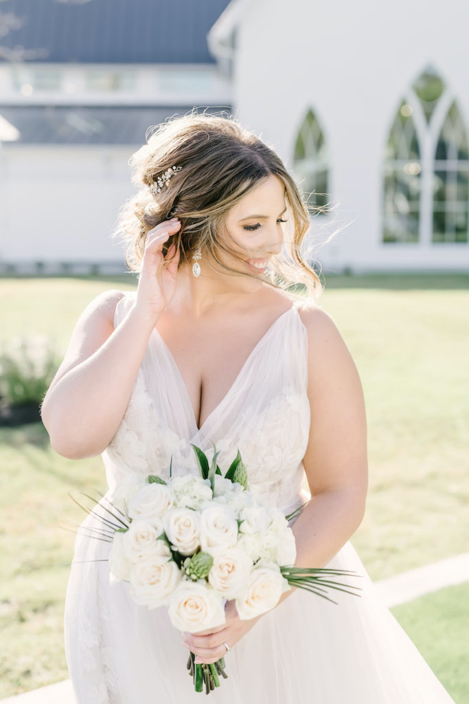 The Springs Wallisville Light and Airy Wedding Photographer